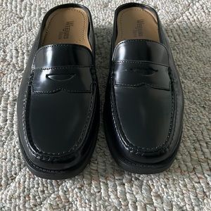 New in Box Weejuns Black Bass Peggy Mules 8 M